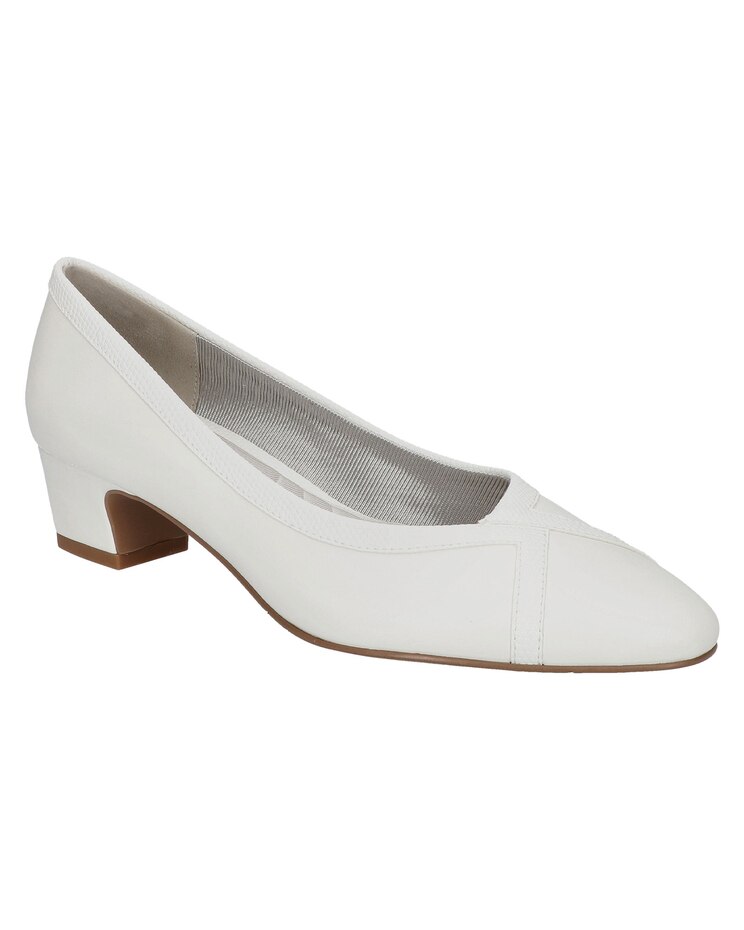 Easy Street Myrtle Pumps image number 1