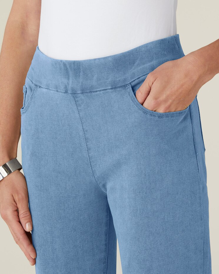 Soft Stretch Denim Jeans image number 4