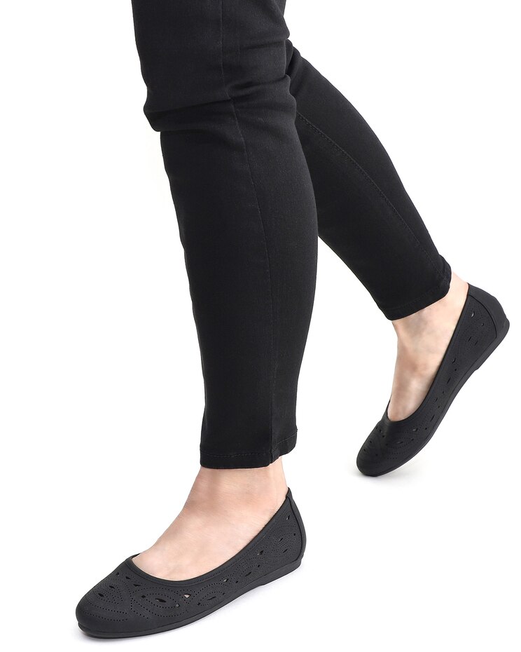 Easy Street® Jackie Ballet Flats image number 9