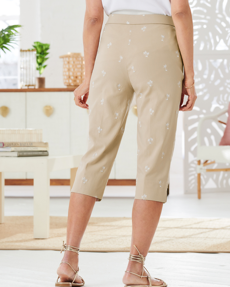 Alfred Dunner Palm Tree Capris image number 3