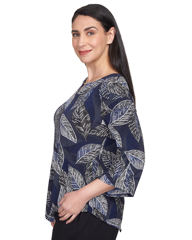 Alfred Dunner® Leaves Pointed Hem Top image number 4