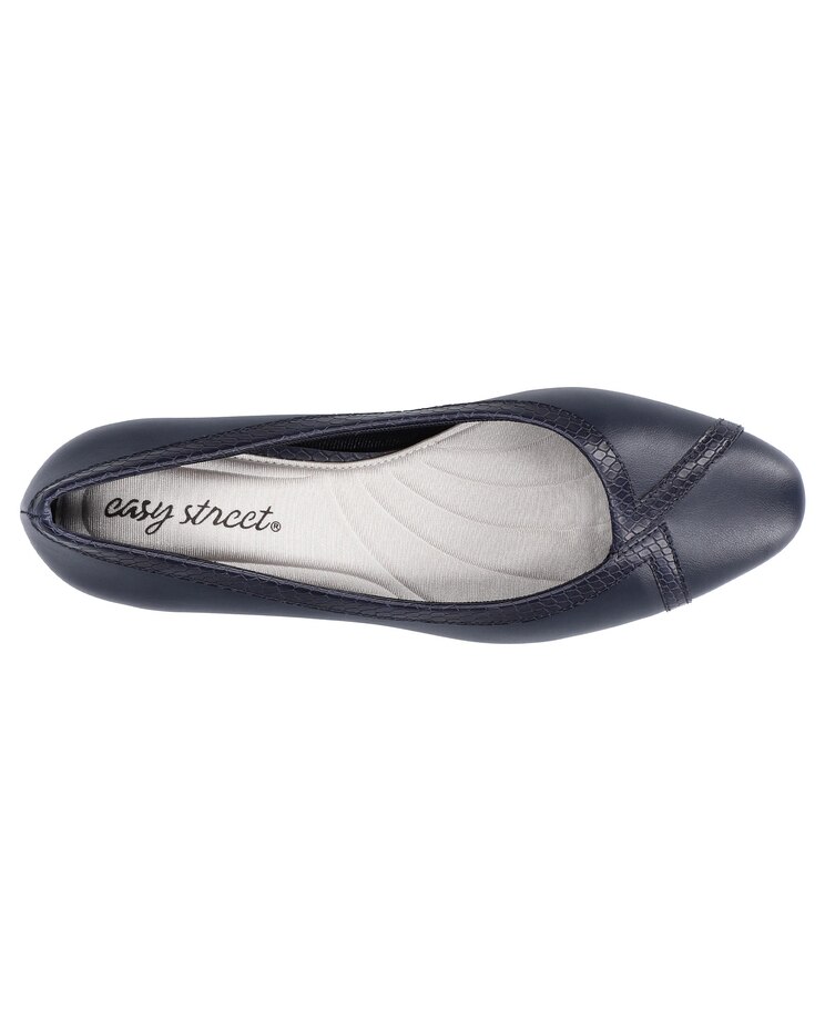 Easy Street Myrtle Pumps image number 3