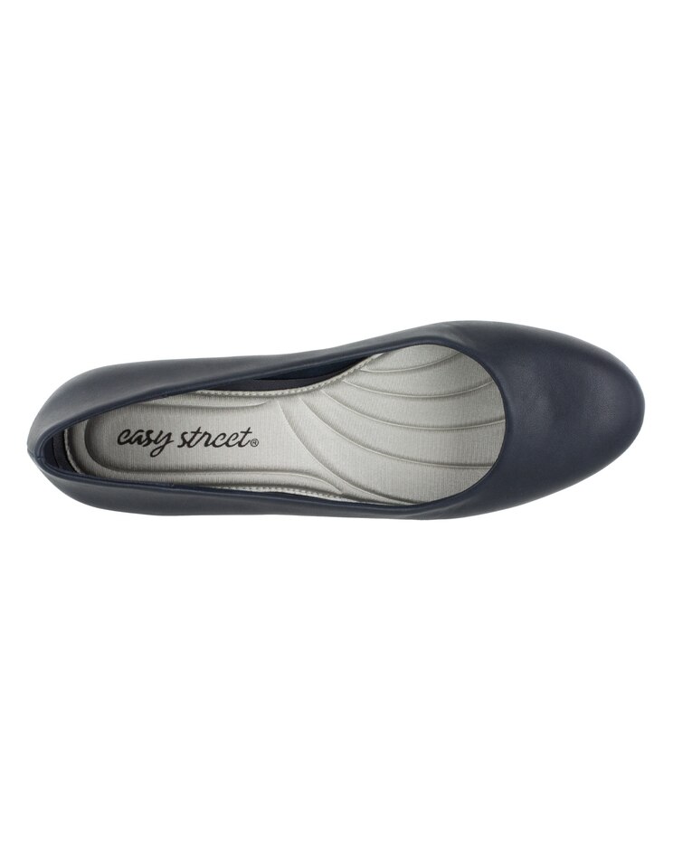 Easy Street Proper Pumps image number 3