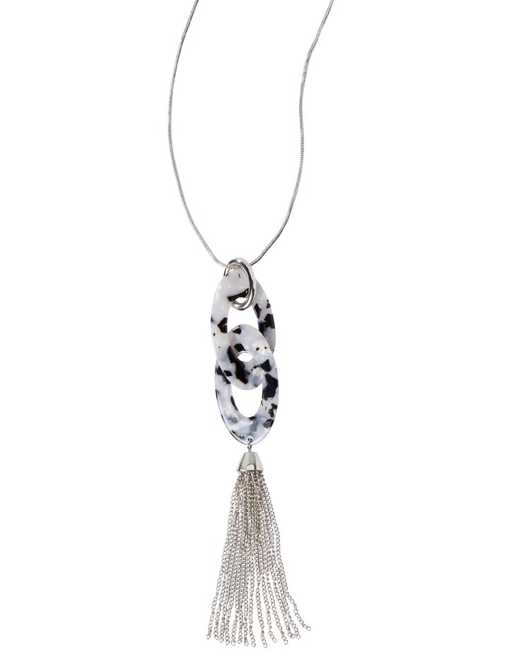 Exotic Links Necklace image number 1
