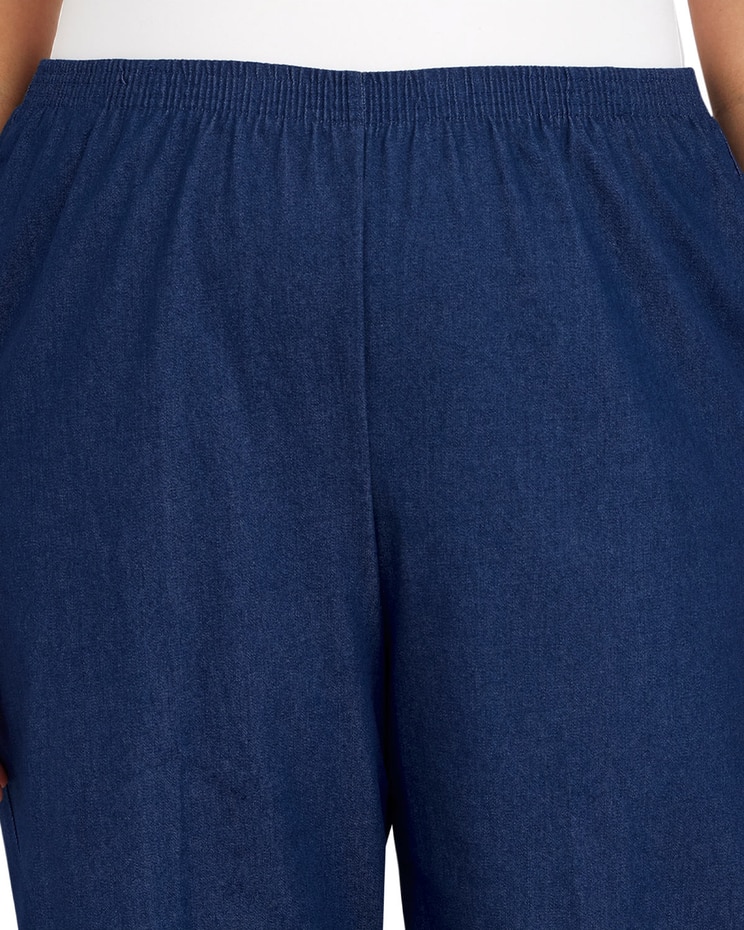Alfred Dunner Classic Denim Pull-On Capri With Side Slits  image number 4