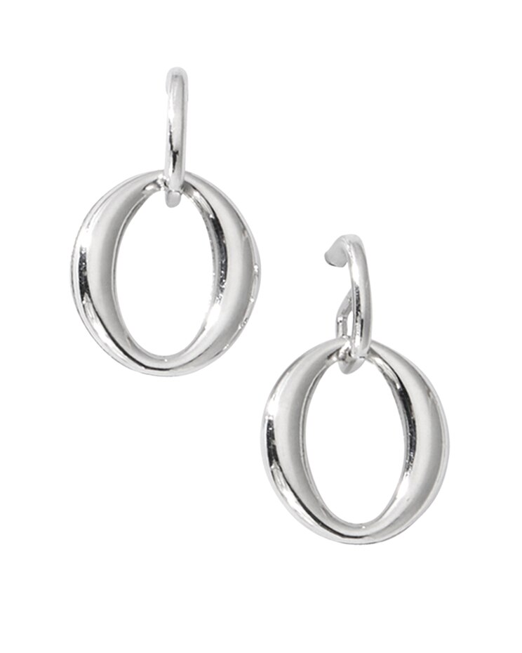 Lustrous Links Earrings image number 1