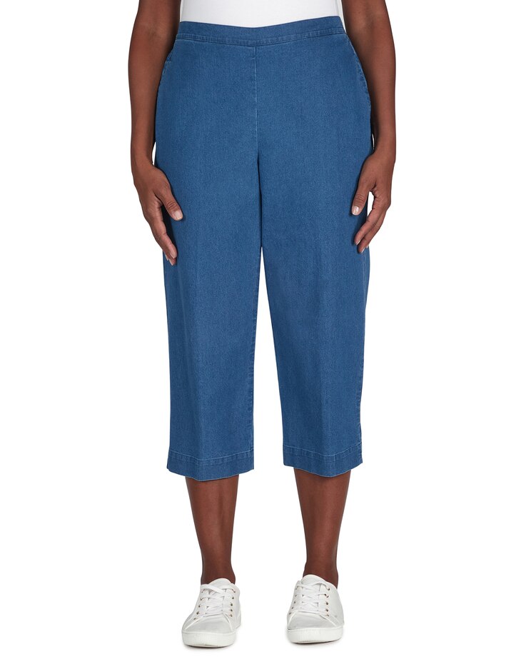 Alfred Dunner® Classic Fit Denim Capri Pant with Pockets image number 1
