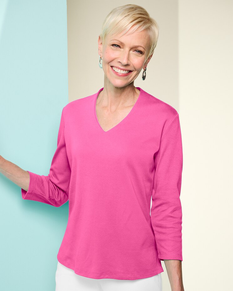 Essential V-Neck 3/4 Sleeve Tee image number 1