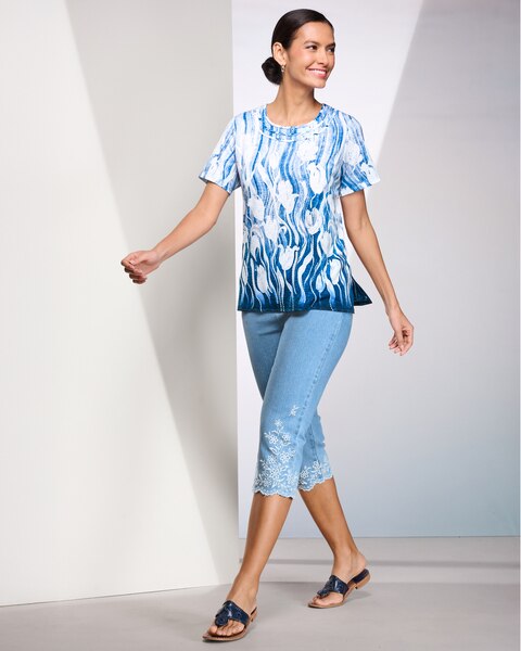 Alfred Dunner Tulip Border Printe Tee & Floral Embroidered Denim Capri