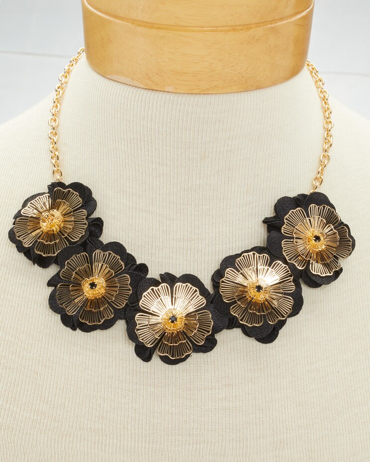 Midnight Blooms Necklace image number 3
