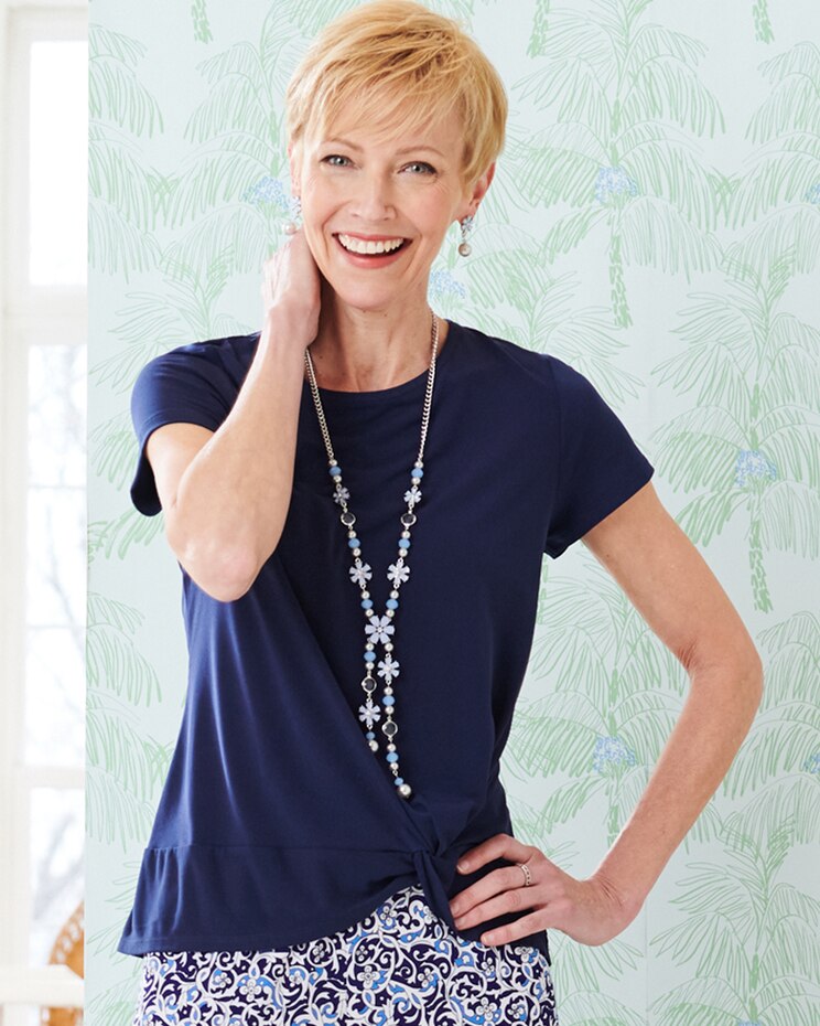 Twist Hem Tee image number 1