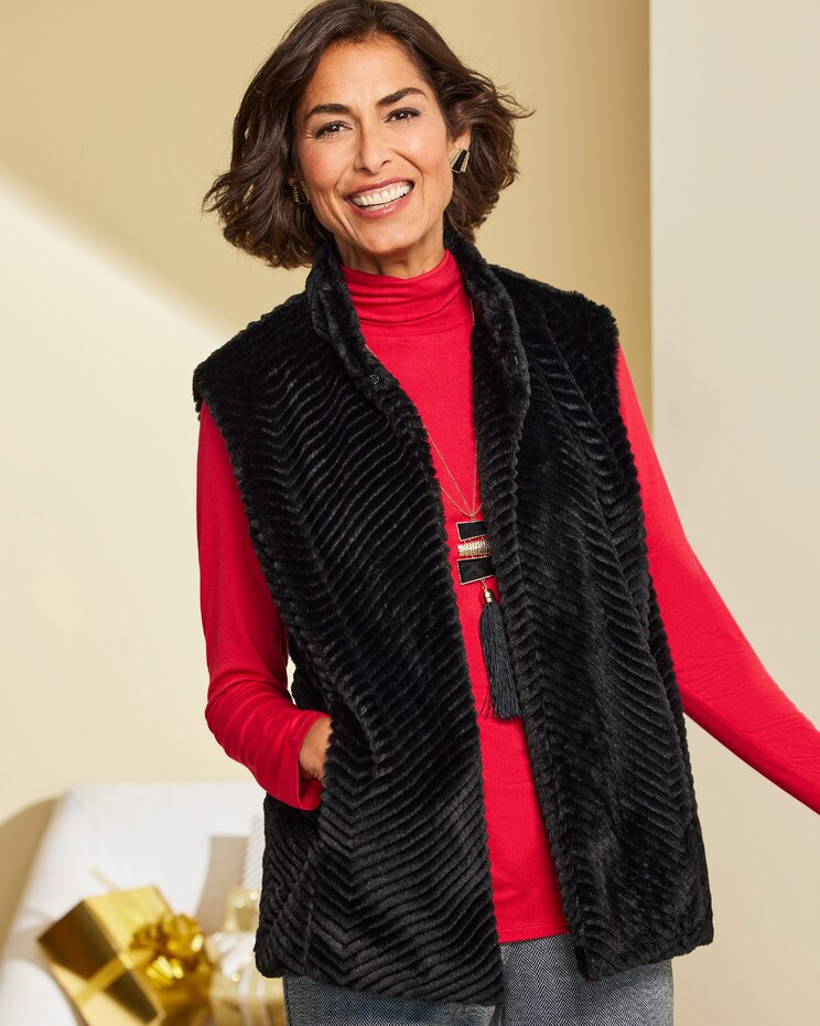 Alfred Dunner Chevron Textured Faux Fur Vest image number 1